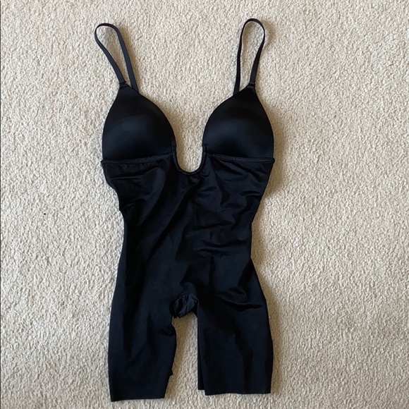 Spanx Fancy Plunge Low Back Mid Thigh Bodysuit - Picture 4 of 7